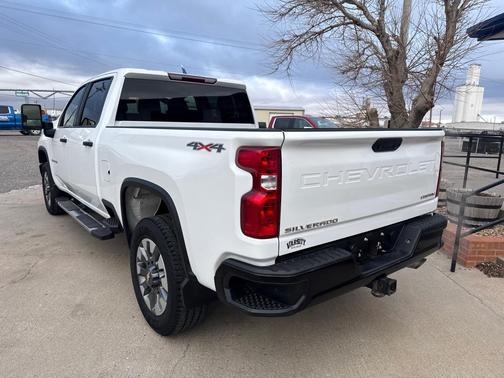 2022 Chevrolet Silverado 2500 Custom