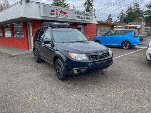 Black 2012 Subaru Forester 2.5X Premium
