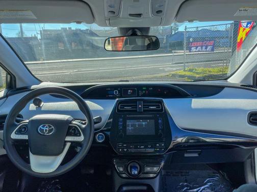 2017 Toyota Prius Two