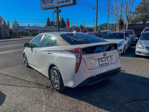 2017 Toyota Prius Two