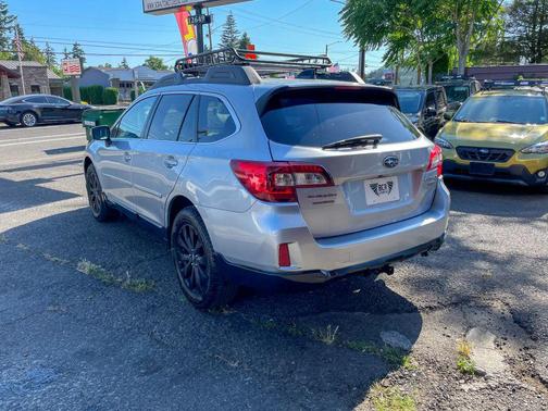 Silver 2016 Subaru Outback 3.6R Limited