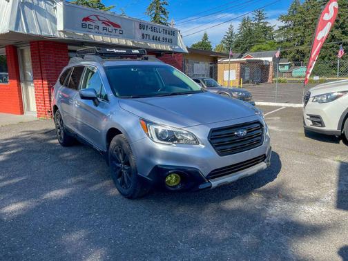 Silver 2016 Subaru Outback 3.6R Limited