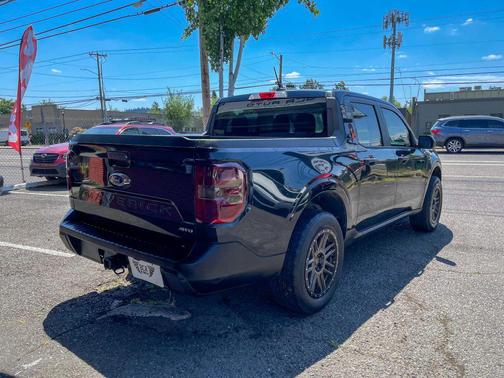 Black 2022 Ford Maverick XLT