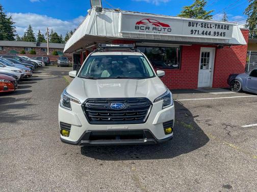 White 2022 Subaru Forester Sport