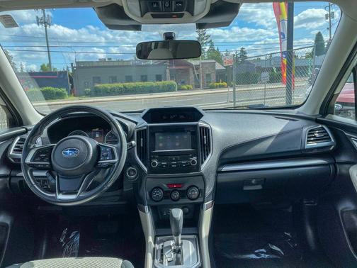 White 2022 Subaru Forester Sport