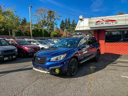 Blue 2017 Subaru Outback 3.6R Touring