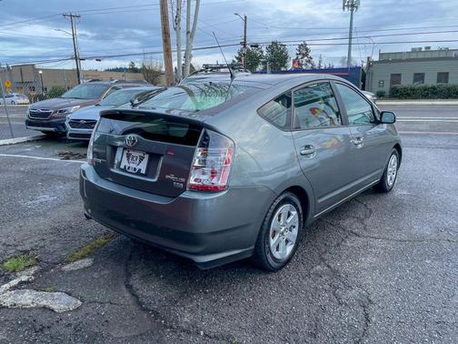 2004 Toyota Prius Base