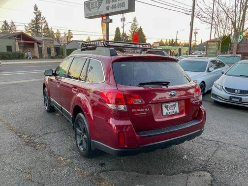 2014 Subaru Outback 2.5i Premium
