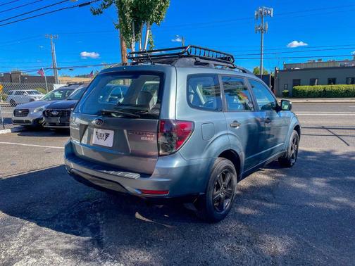 Green 2013 Subaru Forester 2.5X