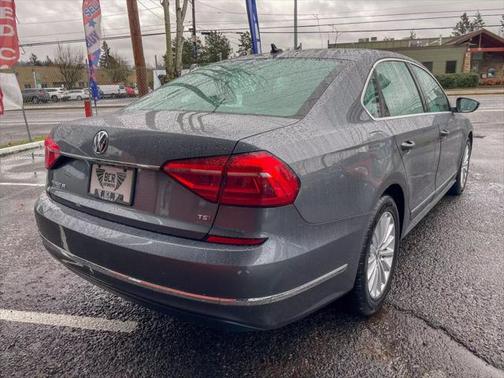 2016 Volkswagen Passat 1.8T SE
