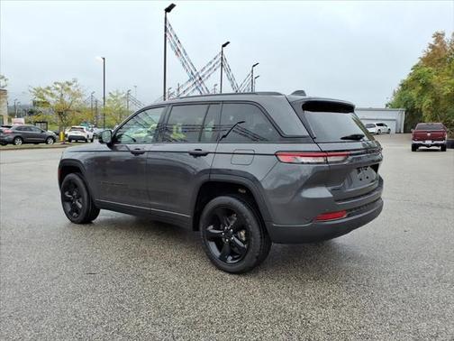 2022 Jeep Grand Cherokee Altitude 4x4