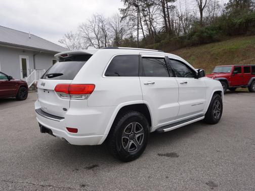 Photo 5 of 16 of 2016 Jeep Grand Cherokee Overland