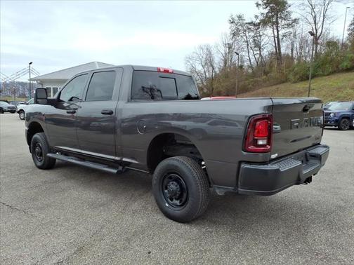 2025 RAM 2500 Tradesman Crew Cab 4x4 64' Box