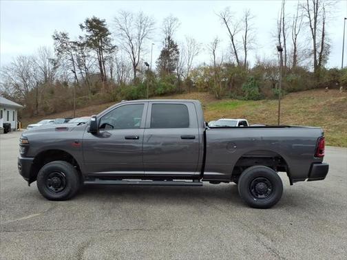 2025 RAM 2500 Tradesman Crew Cab 4x4 64' Box