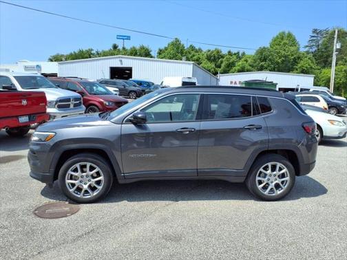 2022 Jeep Compass Latitude Lux 4x4