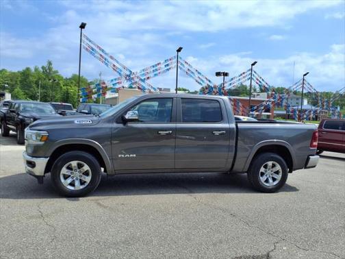 2022 RAM 1500 Laramie Crew Cab 4x4 57' Box