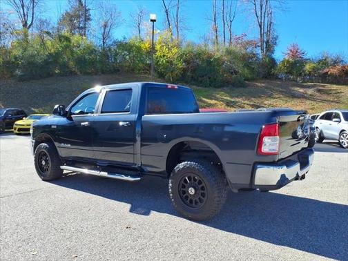 2019 RAM 2500 Big Horn Crew Cab 4x4 64' Box
