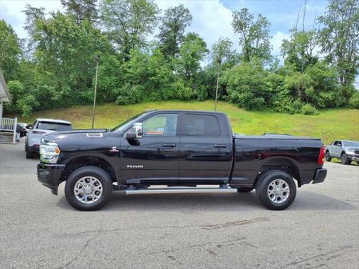 2024 RAM 2500 Laramie Crew Cab 4x4 64' Box