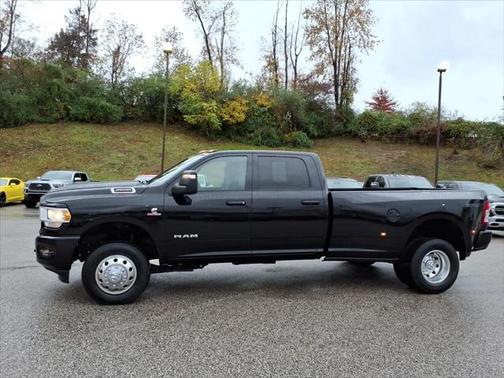 2024 RAM 3500 Big Horn Crew Cab 4x4 8 Box