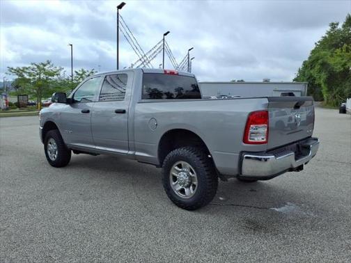 2022 RAM 2500 Tradesman Crew Cab 4x4 64' Box