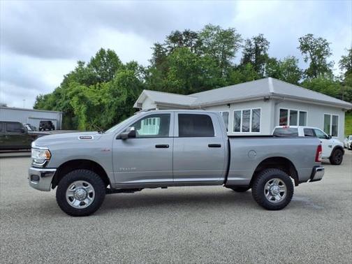 2022 RAM 2500 Tradesman Crew Cab 4x4 64' Box
