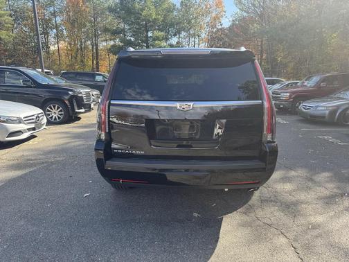 2018 Cadillac Escalade Premium Luxury