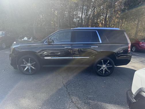 2018 Cadillac Escalade Premium Luxury