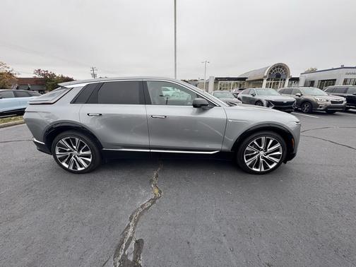 2024 Cadillac LYRIQ Luxury