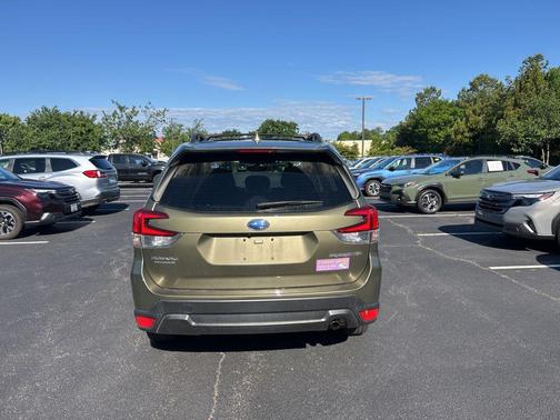 Autumn Green Metallic 2023 Subaru Forester Premium