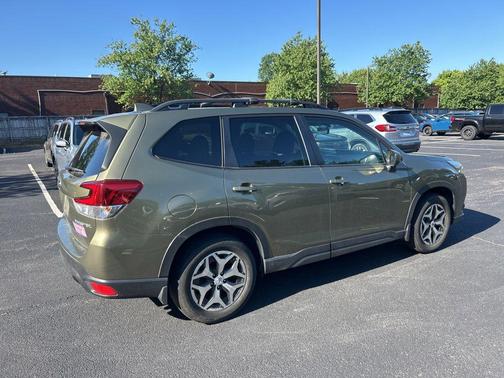 Autumn Green Metallic 2023 Subaru Forester Premium
