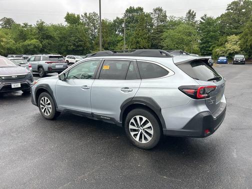 Ice Silver Metallic 2024 Subaru Outback Premium