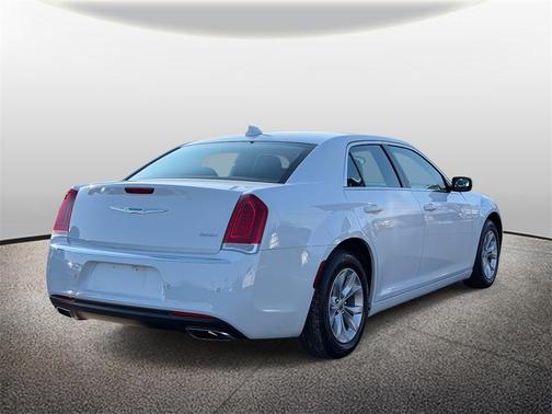 2023 Chrysler 300 Touring