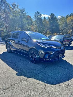 2023 Toyota Sienna XSE 7 Passenger
