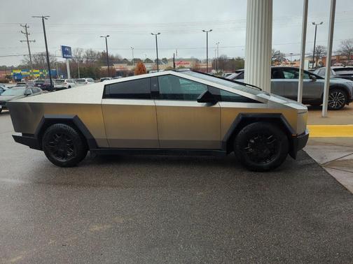 2024 Tesla Cybertruck Cyberbeast