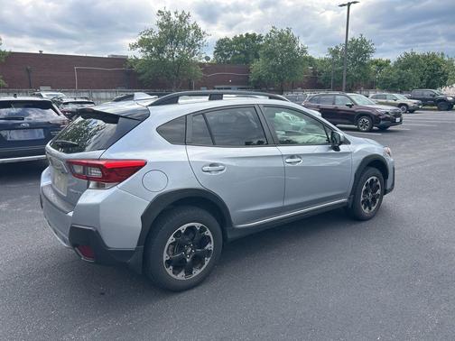 Ice Silver Metallic 2022 Subaru Crosstrek Premium