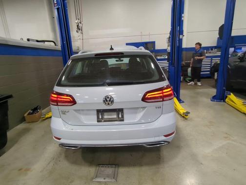 2018 Volkswagen Golf SportWagen TSI SEL