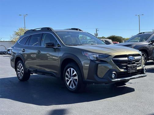 2025 Subaru Outback Premium