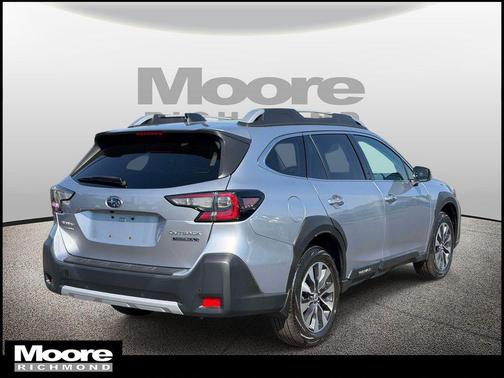 Ice Silver Metallic 2024 Subaru Outback Touring XT