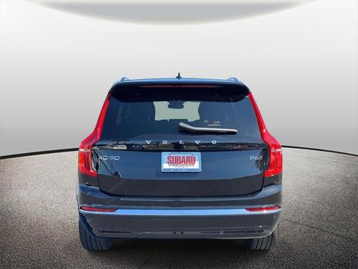 2025 Volvo XC90 B6 Ultra