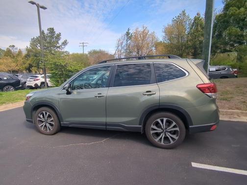 Jasper Green Metallic 2019 Subaru Forester Limited