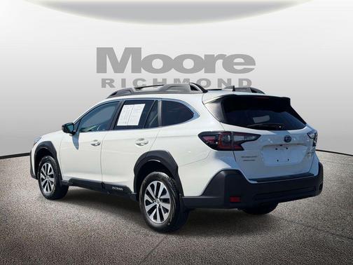 Crystal White Pearl 2023 Subaru Outback Premium