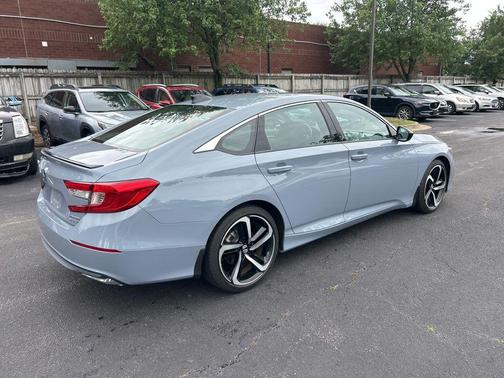 Sonic Gray Pearl 2022 Honda Accord Hybrid Sport