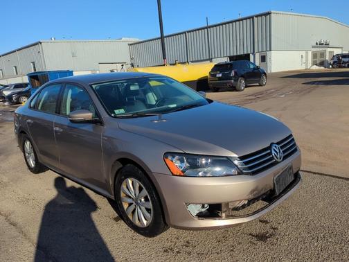 2015 Volkswagen Passat 1.8T S