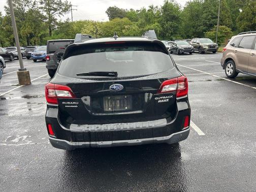 Crystal Black Silica 2017 Subaru Outback 2.5i Limited