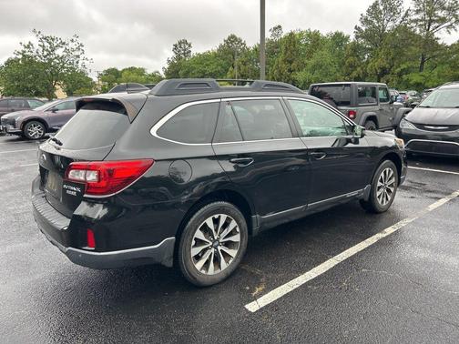 Crystal Black Silica 2017 Subaru Outback 2.5i Limited