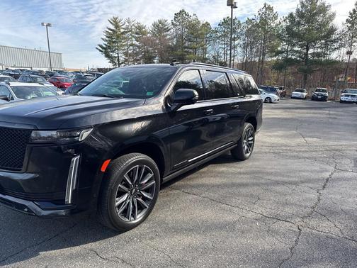 2022 Cadillac Escalade ESV Sport