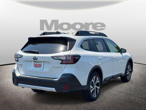 Crystal White Pearl 2022 Subaru Outback Limited