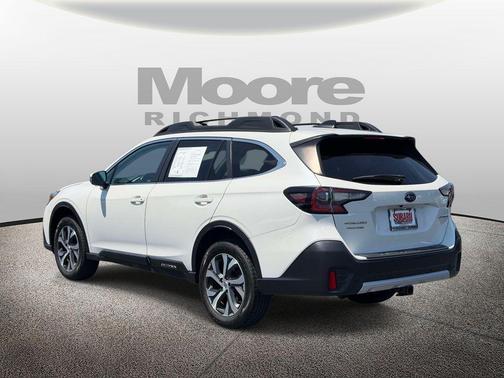 Crystal White Pearl 2022 Subaru Outback Limited