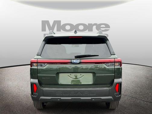 Deep Emerald Green Pearl 2026 Subaru Outback Premium