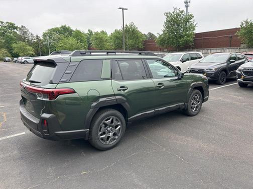 Deep Emerald Green Pearl 2026 Subaru Outback Premium